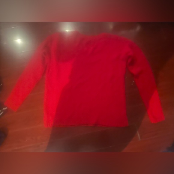 Red sweater - Picture 3 of 3